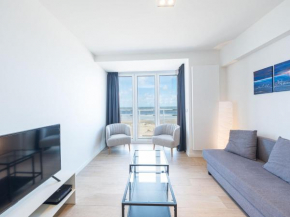 Apartment overlooking the sea
